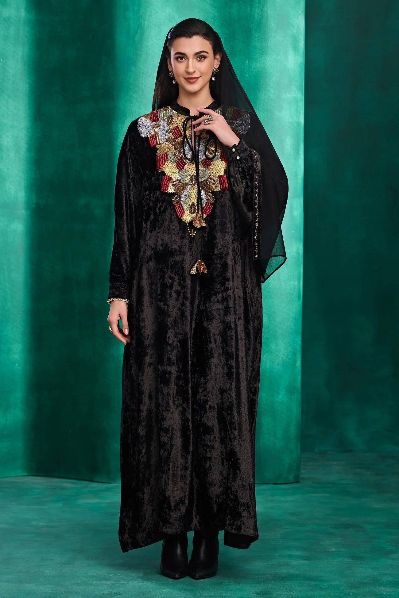 HAWA JALABIAH - AMORE MIO BY HITU - MIRA Y MANO