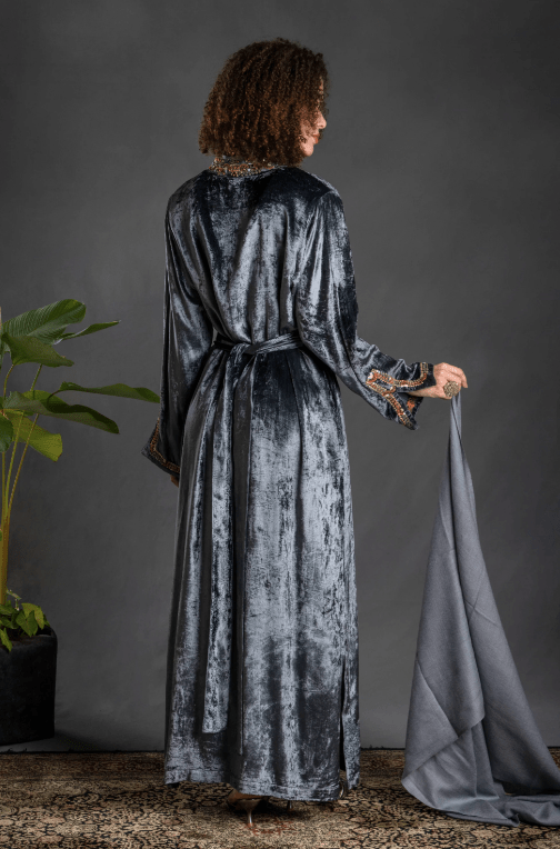 ISRA JALABIAH - AMORE MIO BY HITU - MIRA Y MANO