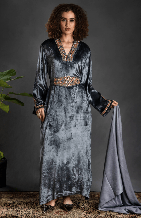 ISRA JALABIAH - AMORE MIO BY HITU - MIRA Y MANO