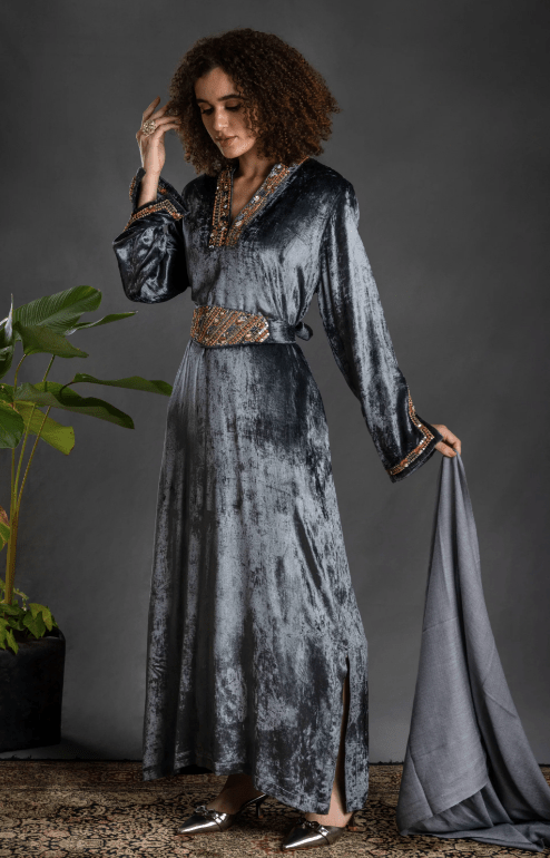 ISRA JALABIAH - AMORE MIO BY HITU - MIRA Y MANO