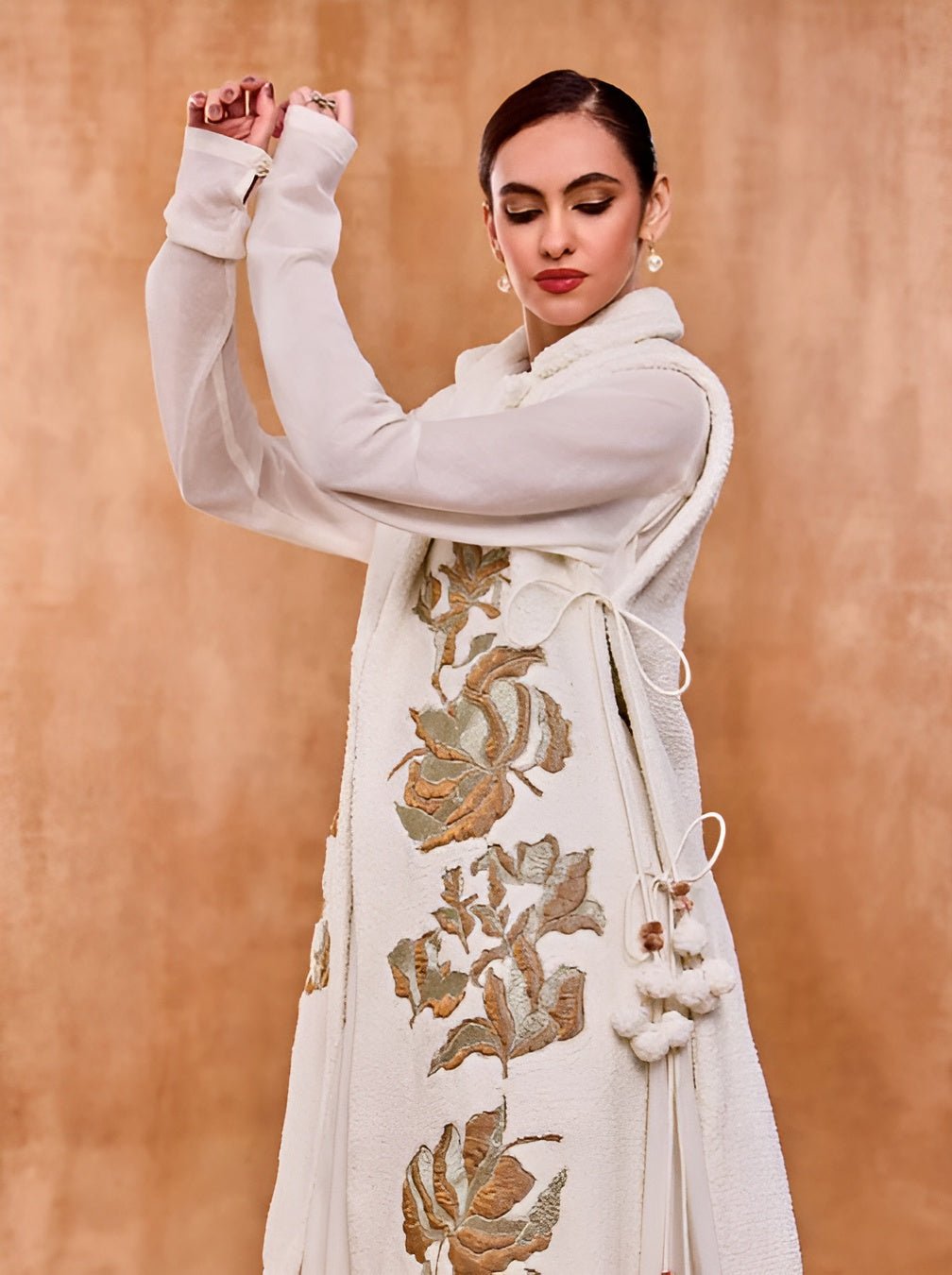 JENORIA CAPE SET - AMORE MIO BY HITU - MIRA Y MANO