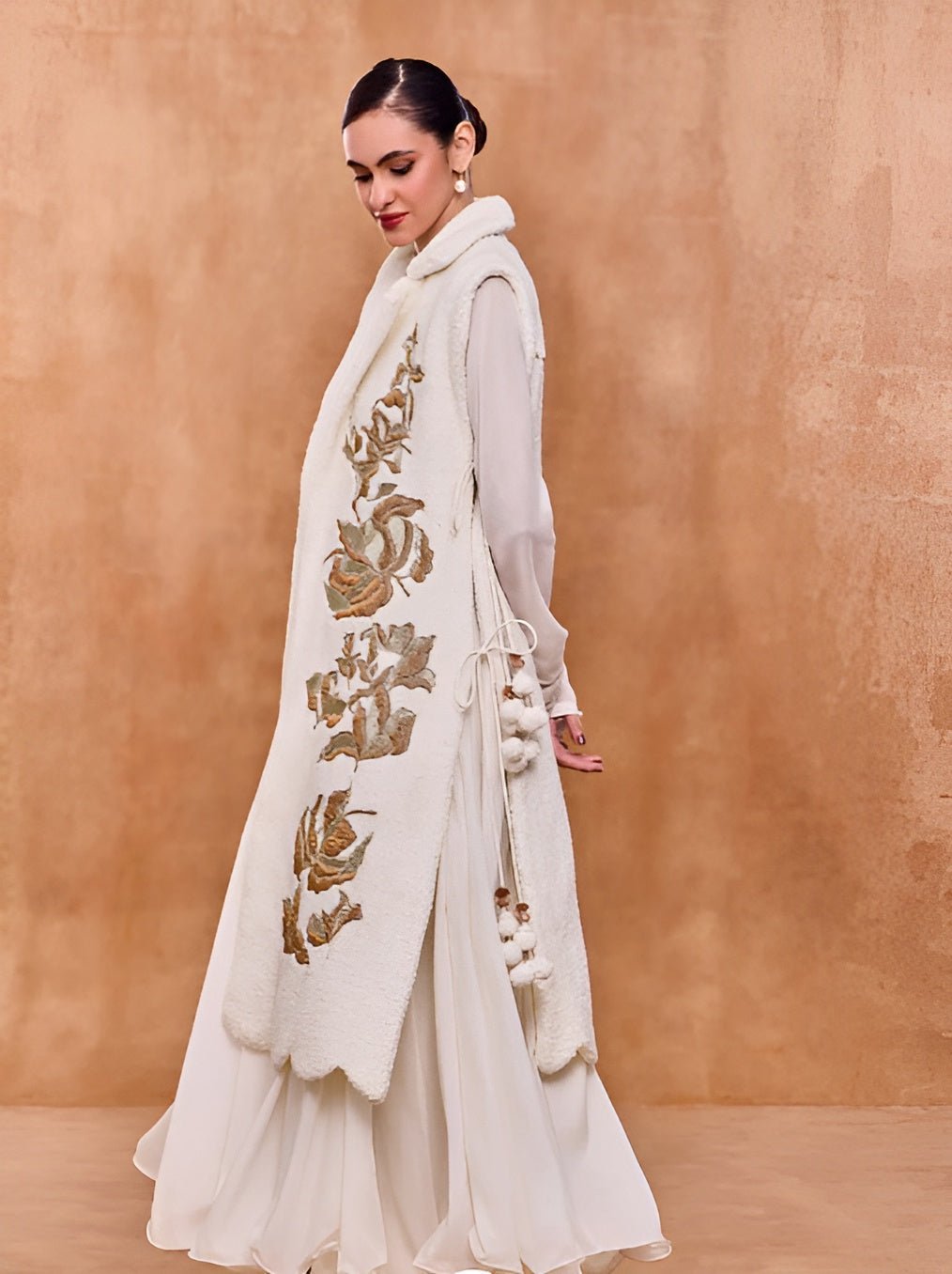 JENORIA CAPE SET - AMORE MIO BY HITU - MIRA Y MANO