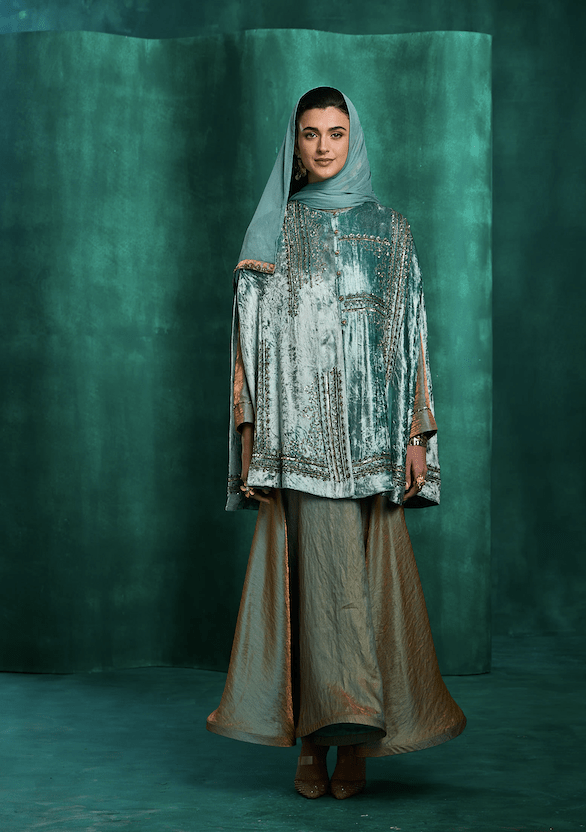 LN - 18 DRESS - AMORE MIO BY HITU - MIRA Y MANO