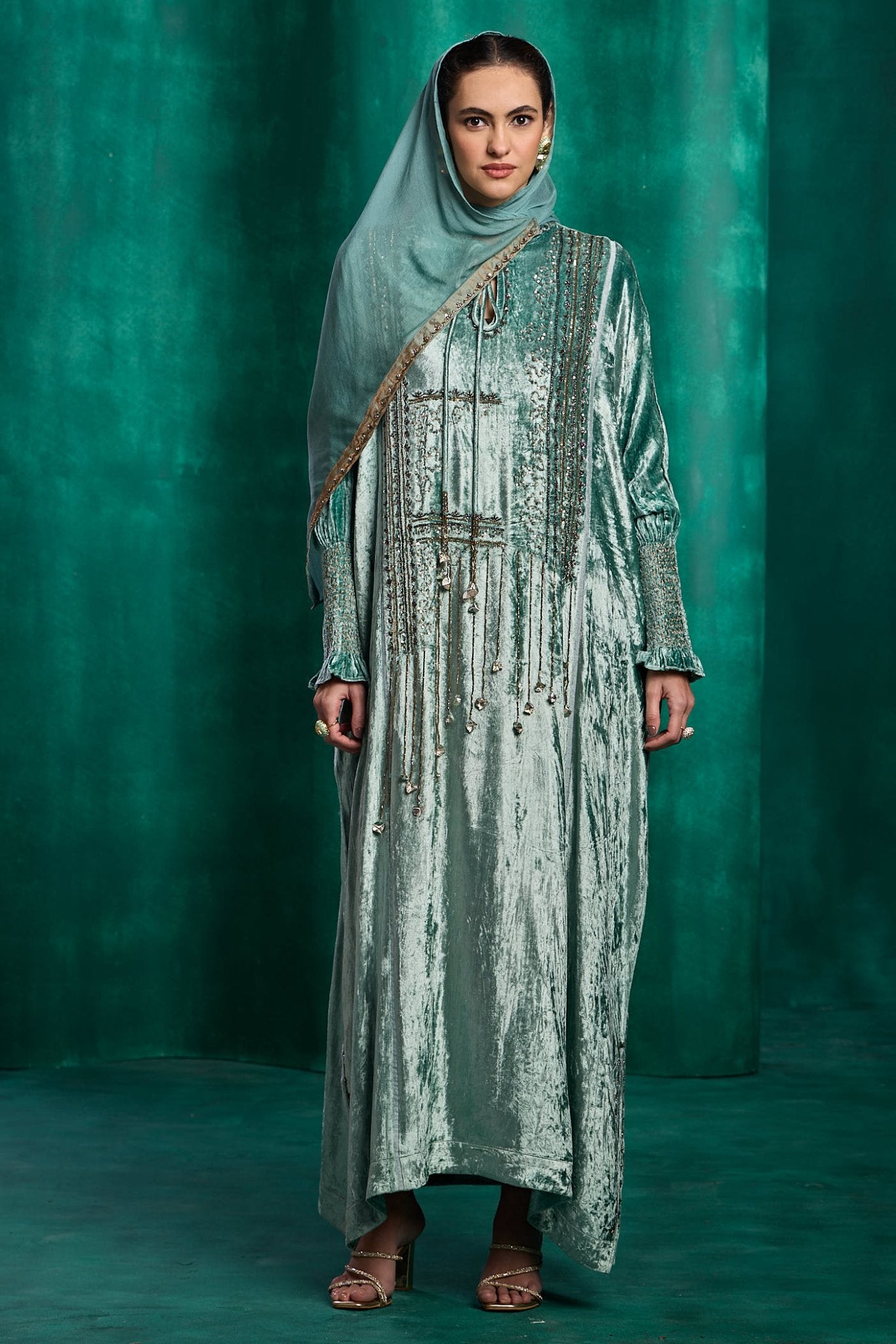 LN - 21 JALABIAH - AMORE MIO BY HITU - MIRA Y MANO