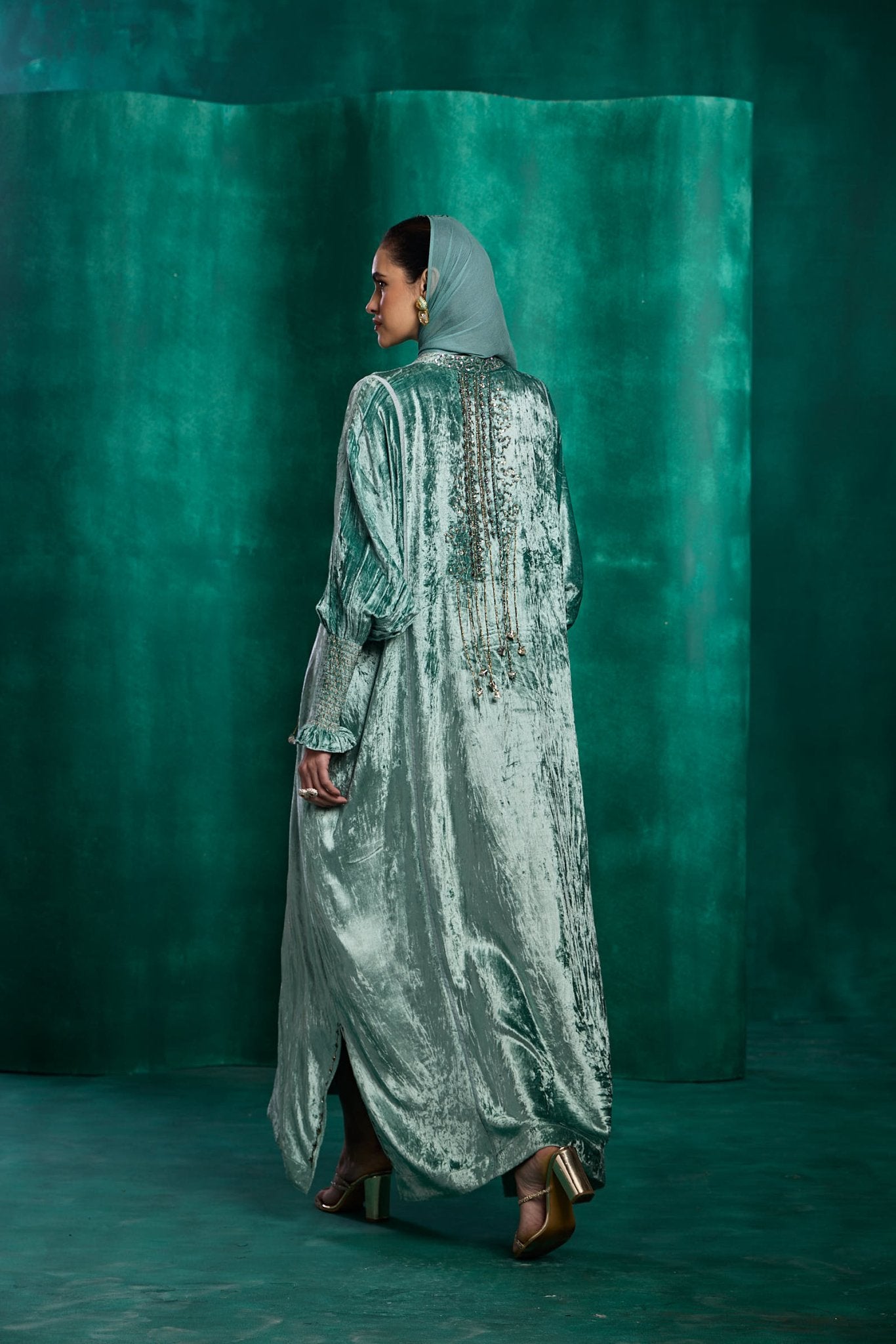 LN - 21 JALABIAH - AMORE MIO BY HITU - MIRA Y MANO