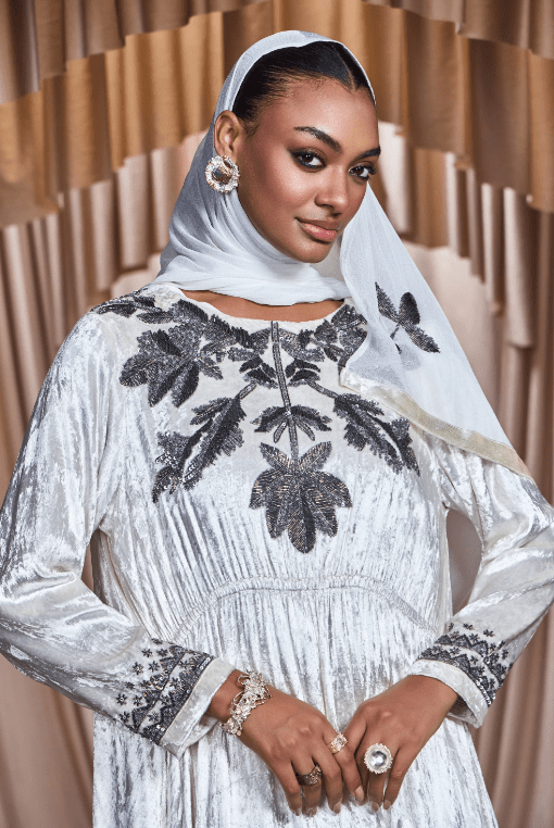 QANITA JALABIAH - AMORE MIO BY HITU - MIRA Y MANO