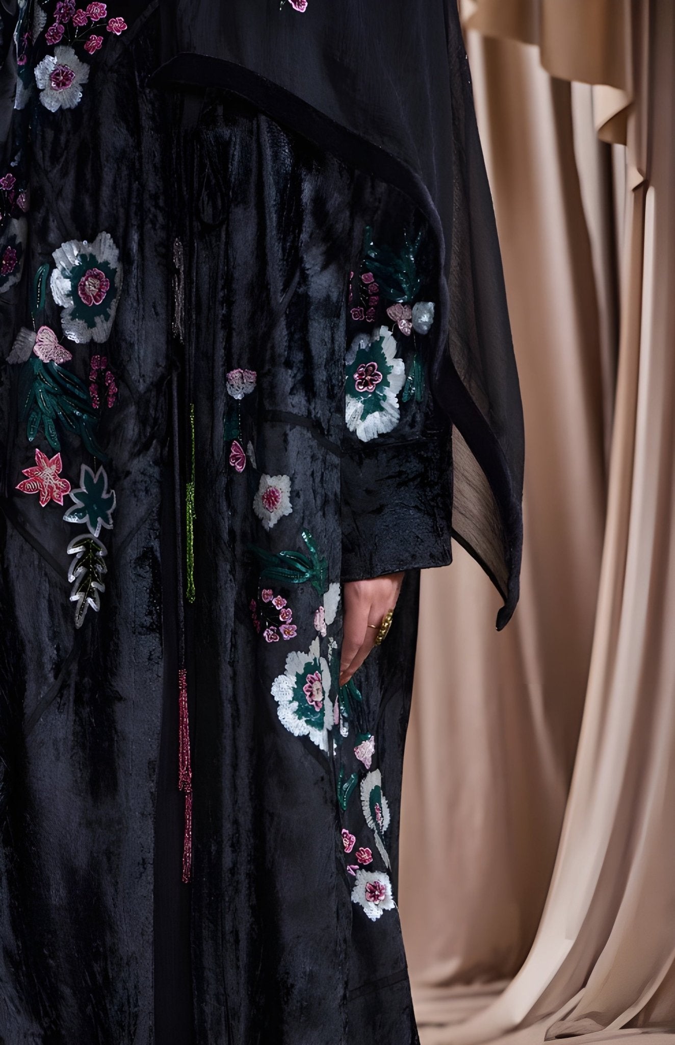 ZARLASTA ABAYA SET - AMORE MIO BY HITU - MIRA Y MANO