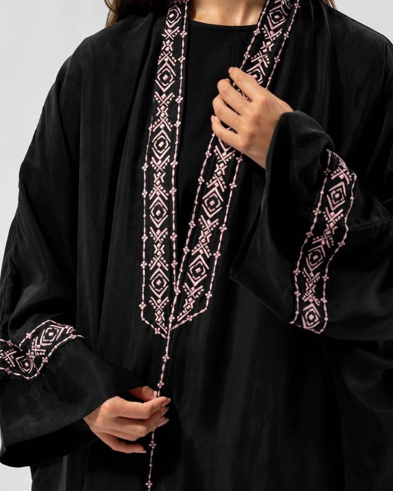 Pink Cobra Black Silk Abaya - ASDAF LINE - MIRA Y MANO