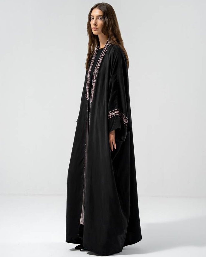 Pink Cobra Black Silk Abaya - ASDAF LINE - MIRA Y MANO