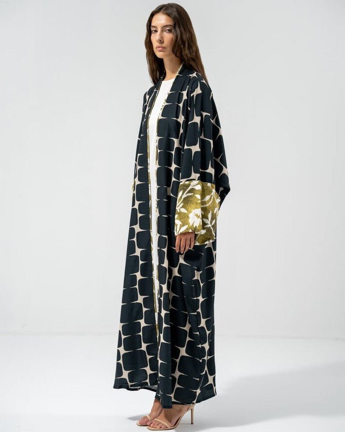 SAHARA 4 - Printed Crepe Abaya - ASDAF LINE - MIRA Y MANO