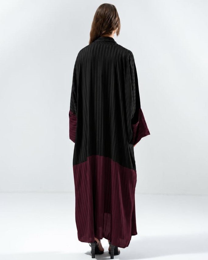 Striped Black – عباية كريب سوداء – صورة المنتج 4