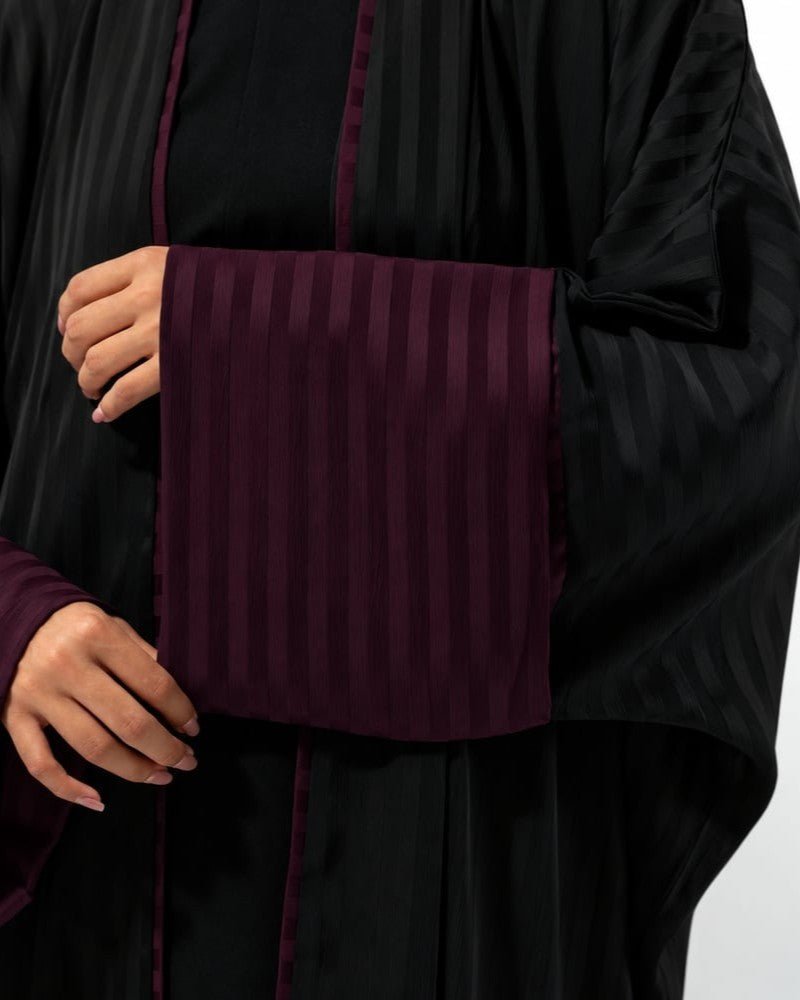 Striped Black – عباية كريب سوداء – صورة المنتج 5