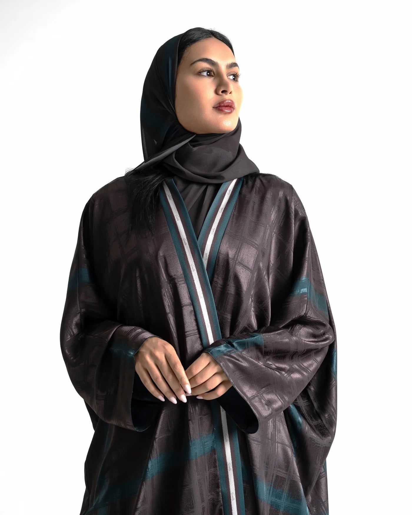 A25-18 – Dark Grey Jacquard Abaya - ASL - MIRA Y MANO