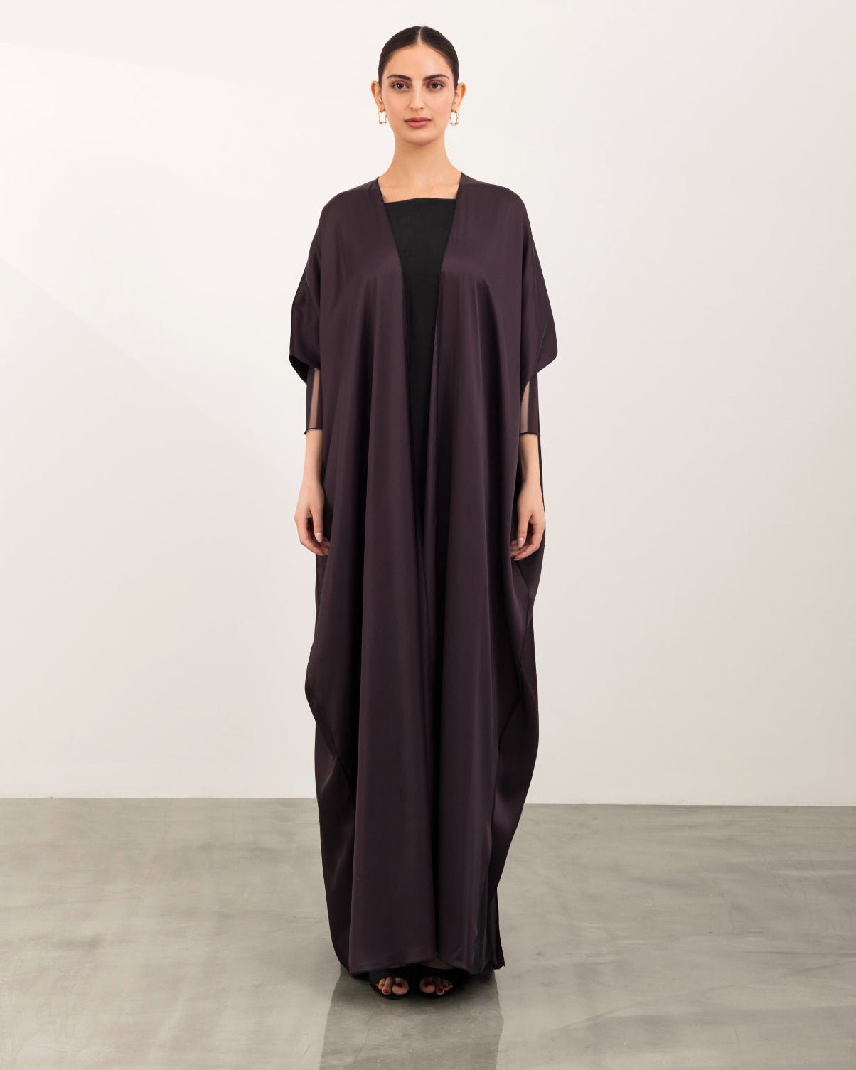A26-05 ABAYA - ASL - MIRA Y MANO