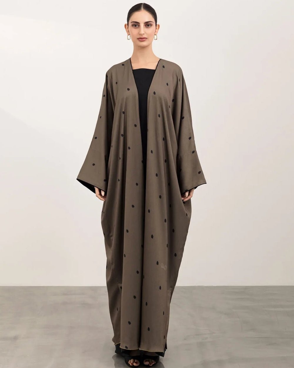 A26-14 – Olive Printed Silk Abaya - ASL - MIRA Y MANO