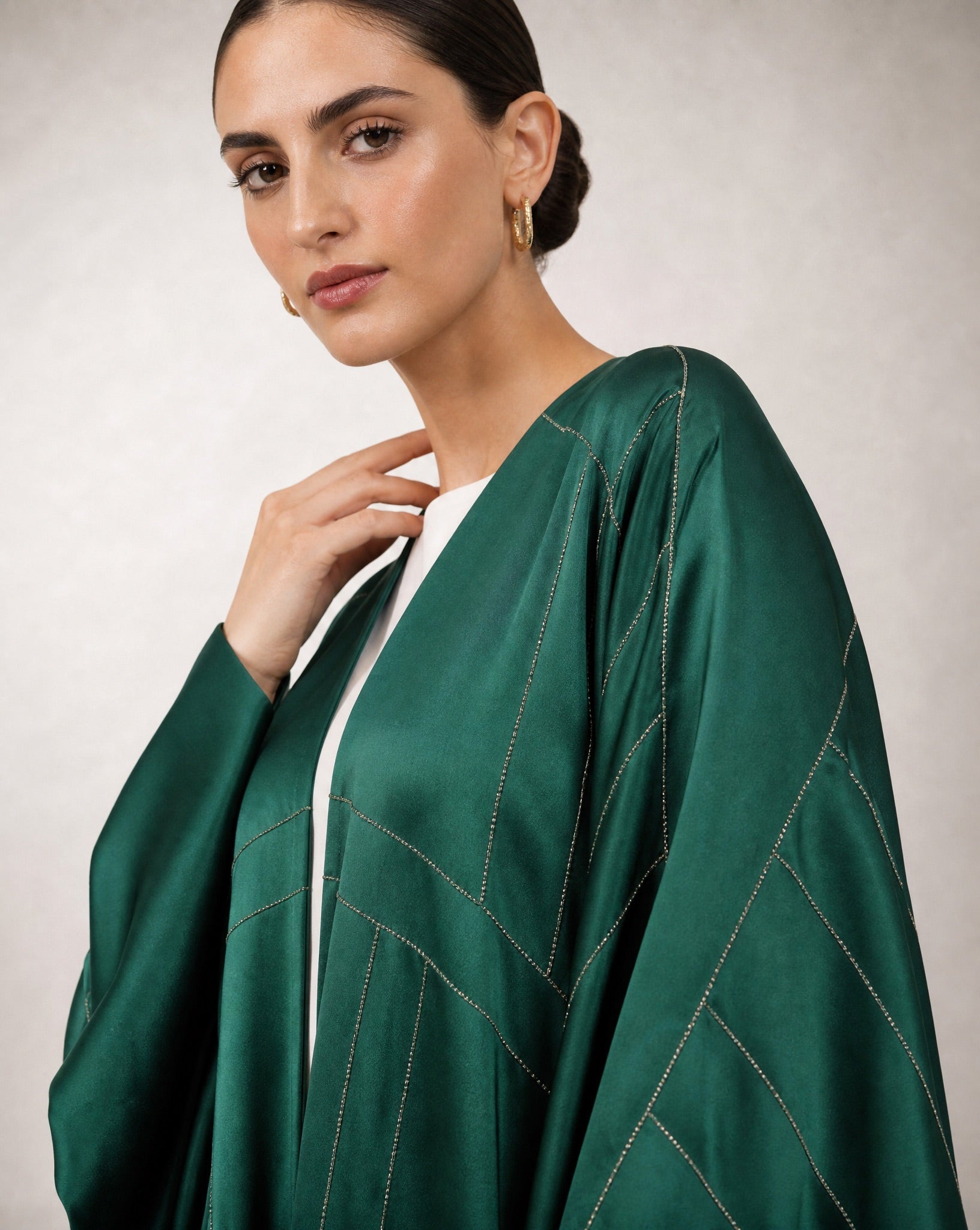 A26-25 G – Green Heavy Silk Abaya - ASL - MIRA Y MANO