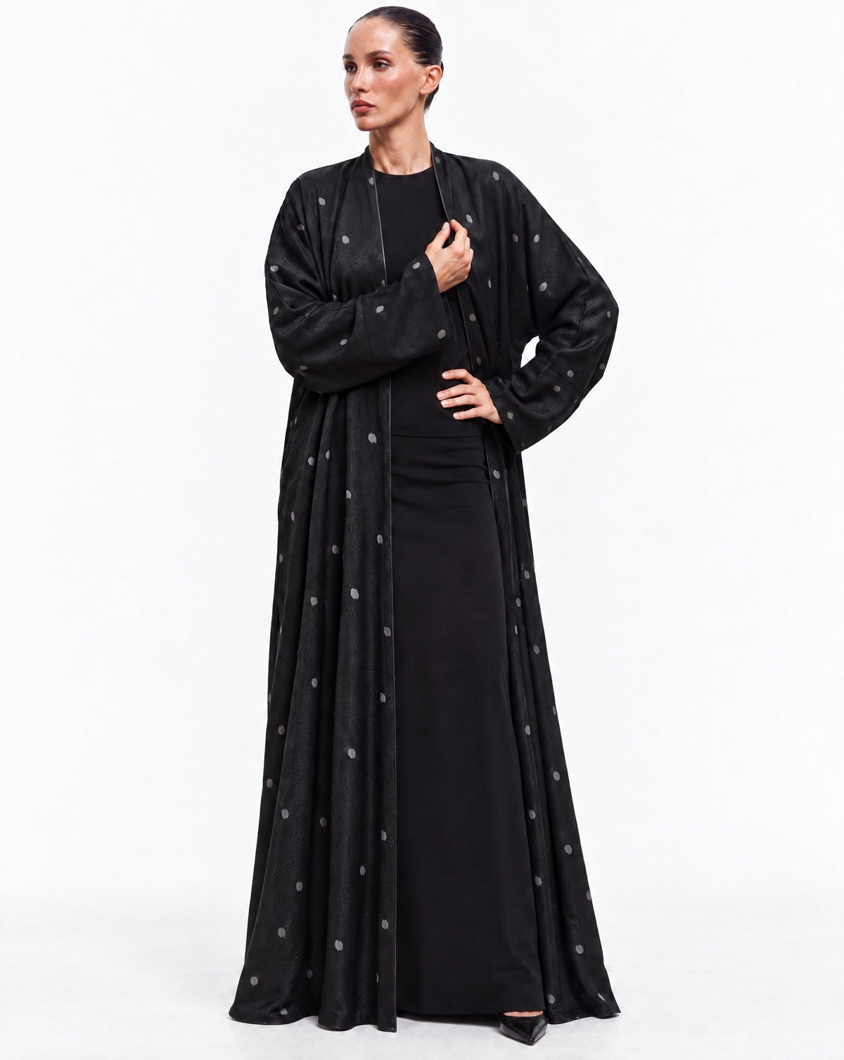 A26-29 - Black Silk Abaya - ASL - MIRA Y MANO