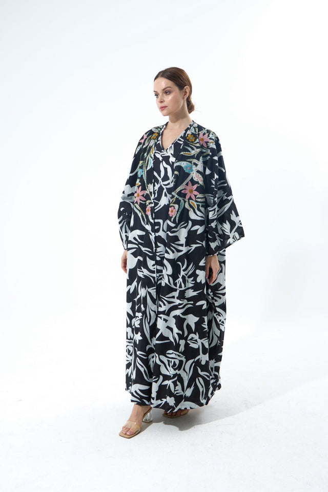 RE25J04C - BLACK KAFTAN - BAIT ALDANTELLE - MIRA Y MANO