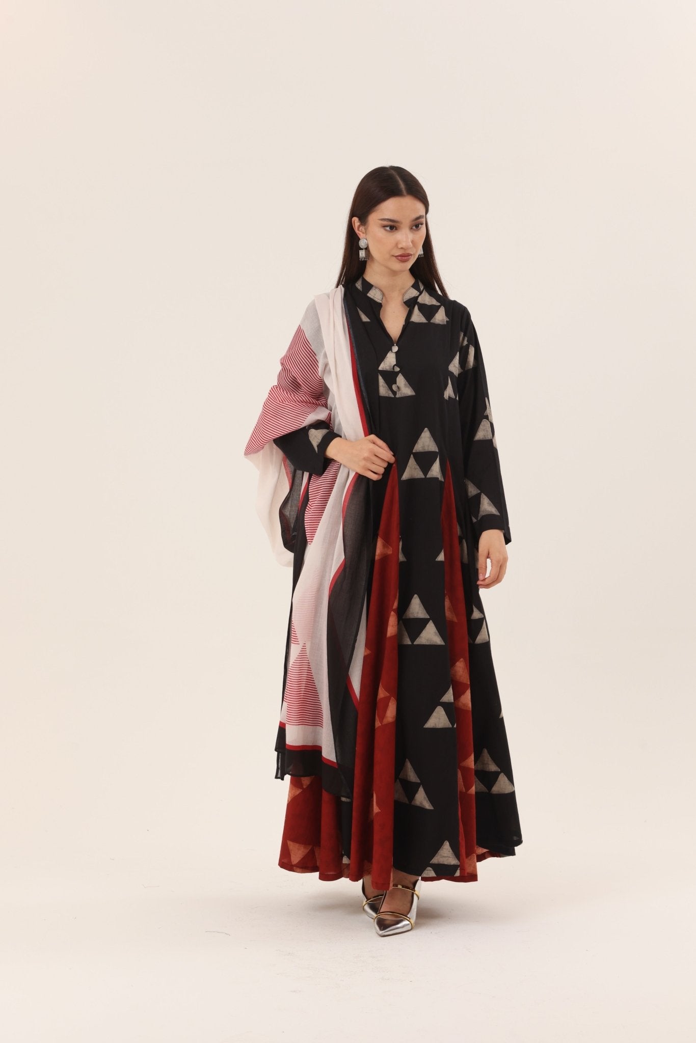 RE26 - J01 JALABIAH - BAIT ALDANTELLE - MIRA Y MANO