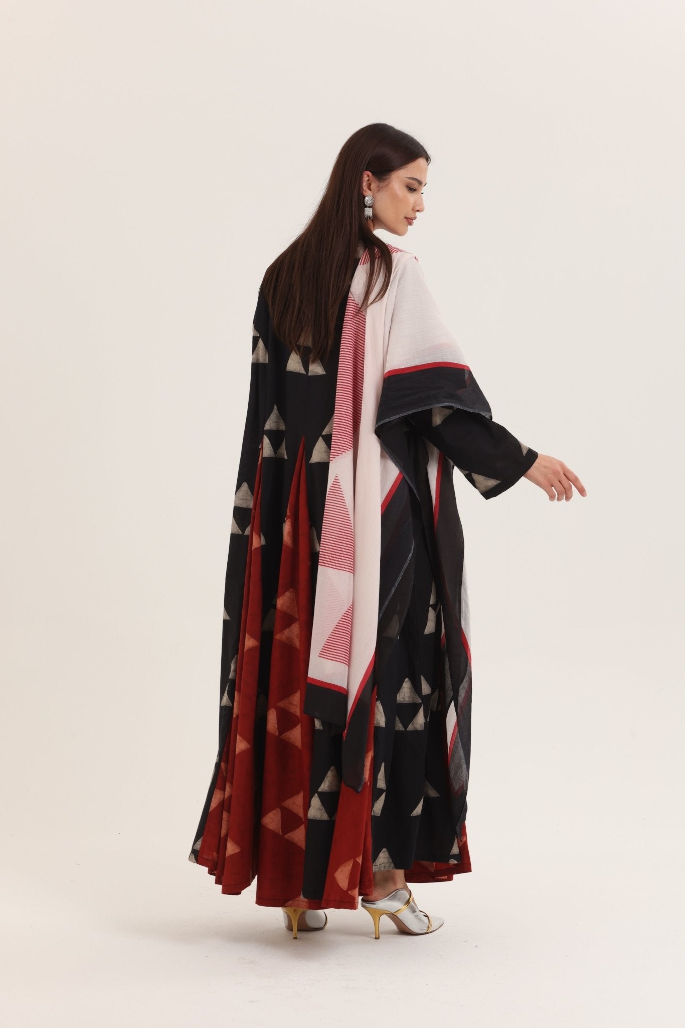 RE26 - J01 JALABIAH - BAIT ALDANTELLE - MIRA Y MANO