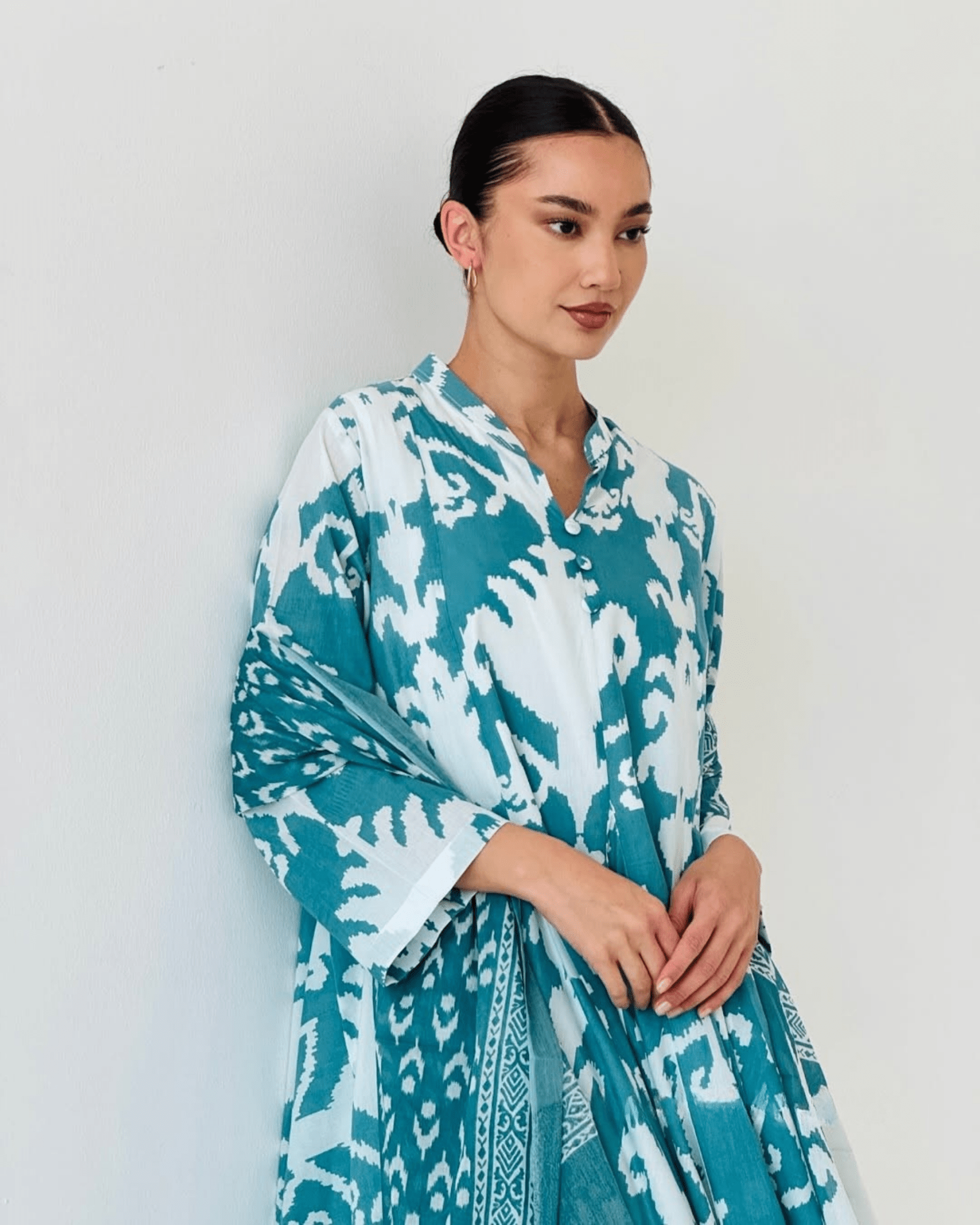 RE26 - J01 - T KAFTAN - BAIT ALDANTELLE - MIRA Y MANO