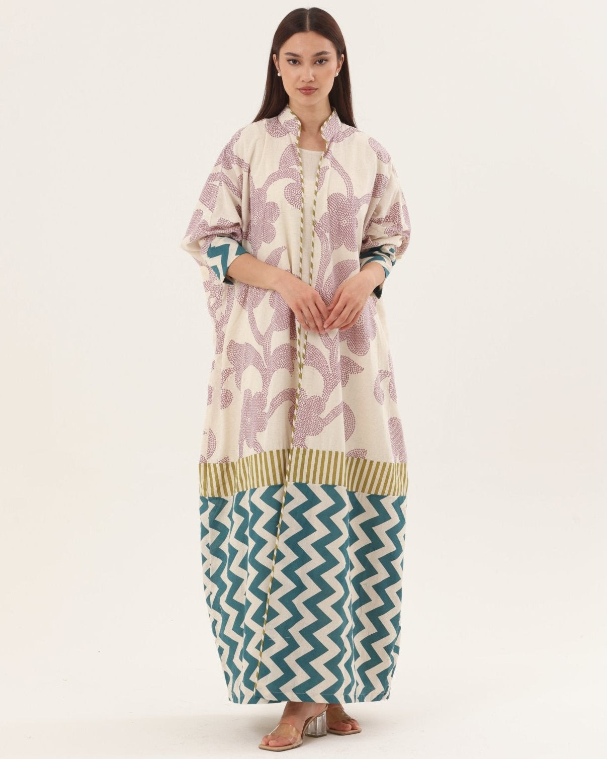 RE26 - J03 - BE ABAYA SET - BAIT ALDANTELLE - MIRA Y MANO