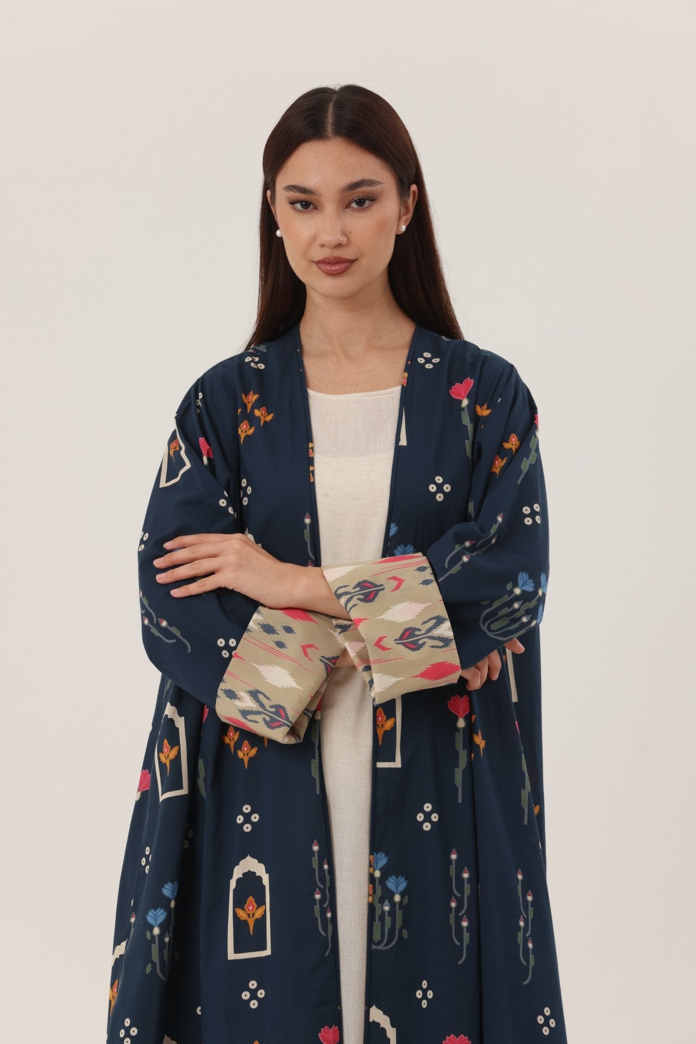 RE26 - J04 - TL ABAYA SET - BAIT ALDANTELLE - MIRA Y MANO