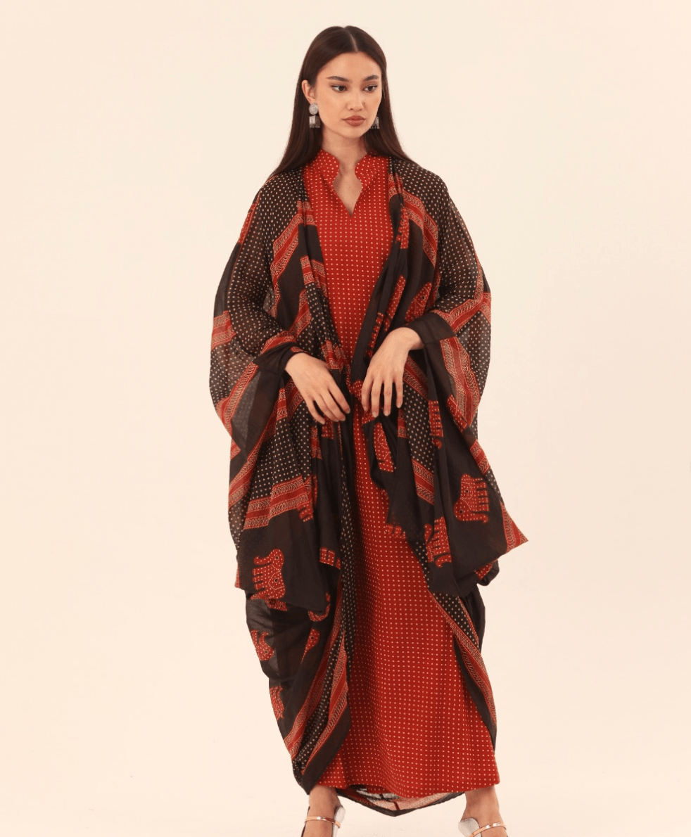 RE26 - J06 - RD ABAYA SET - BAIT ALDANTELLE - MIRA Y MANO