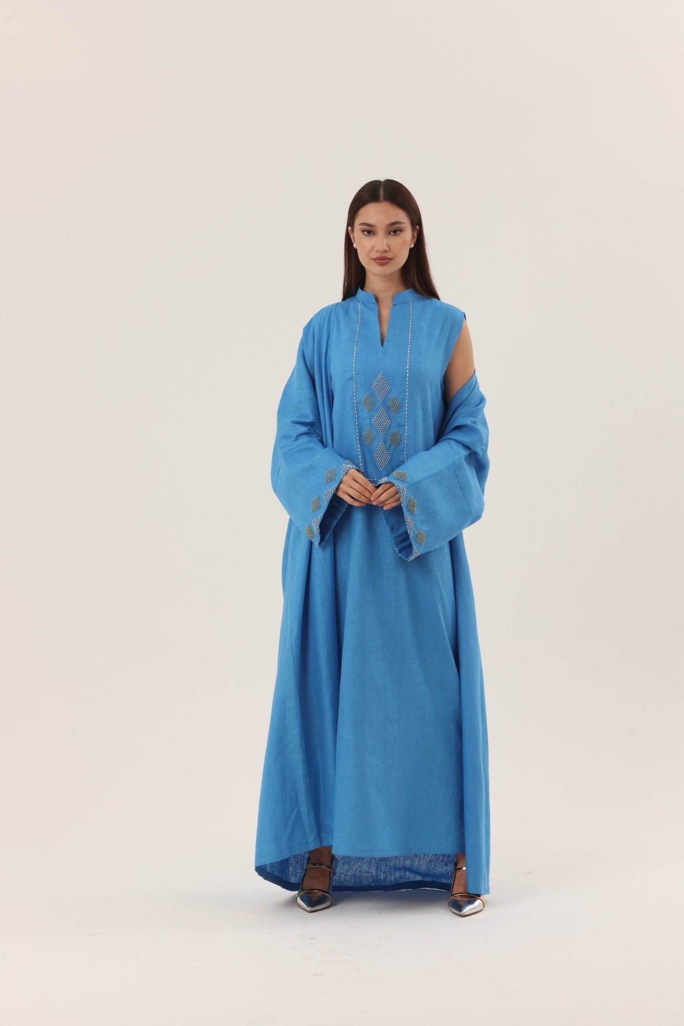 RE26 - J10 - BL ABAYA SET - BAIT ALDANTELLE - MIRA Y MANO