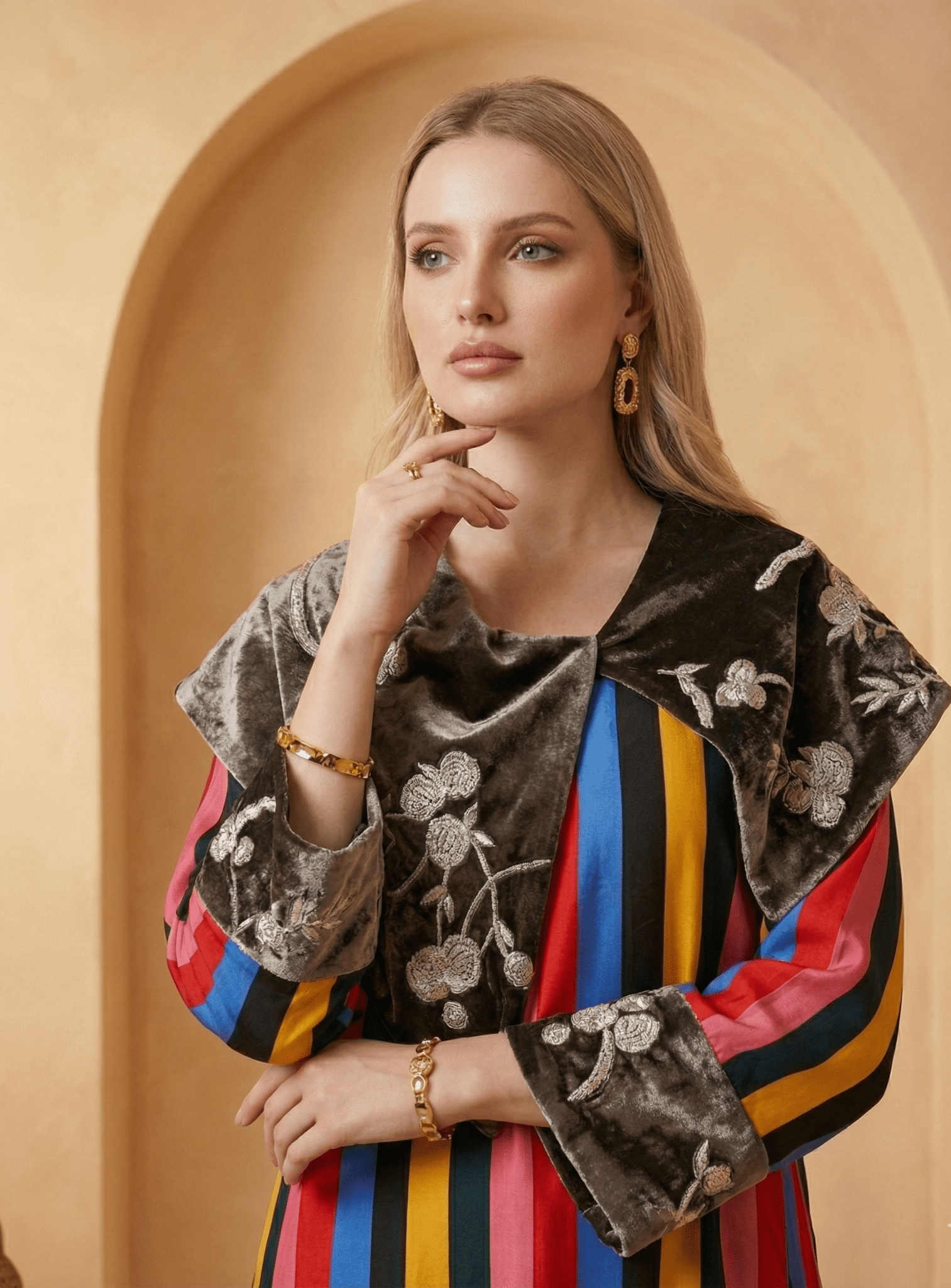 744 - SB - I62 JALABIAH - BEENAS - MIRA Y MANO