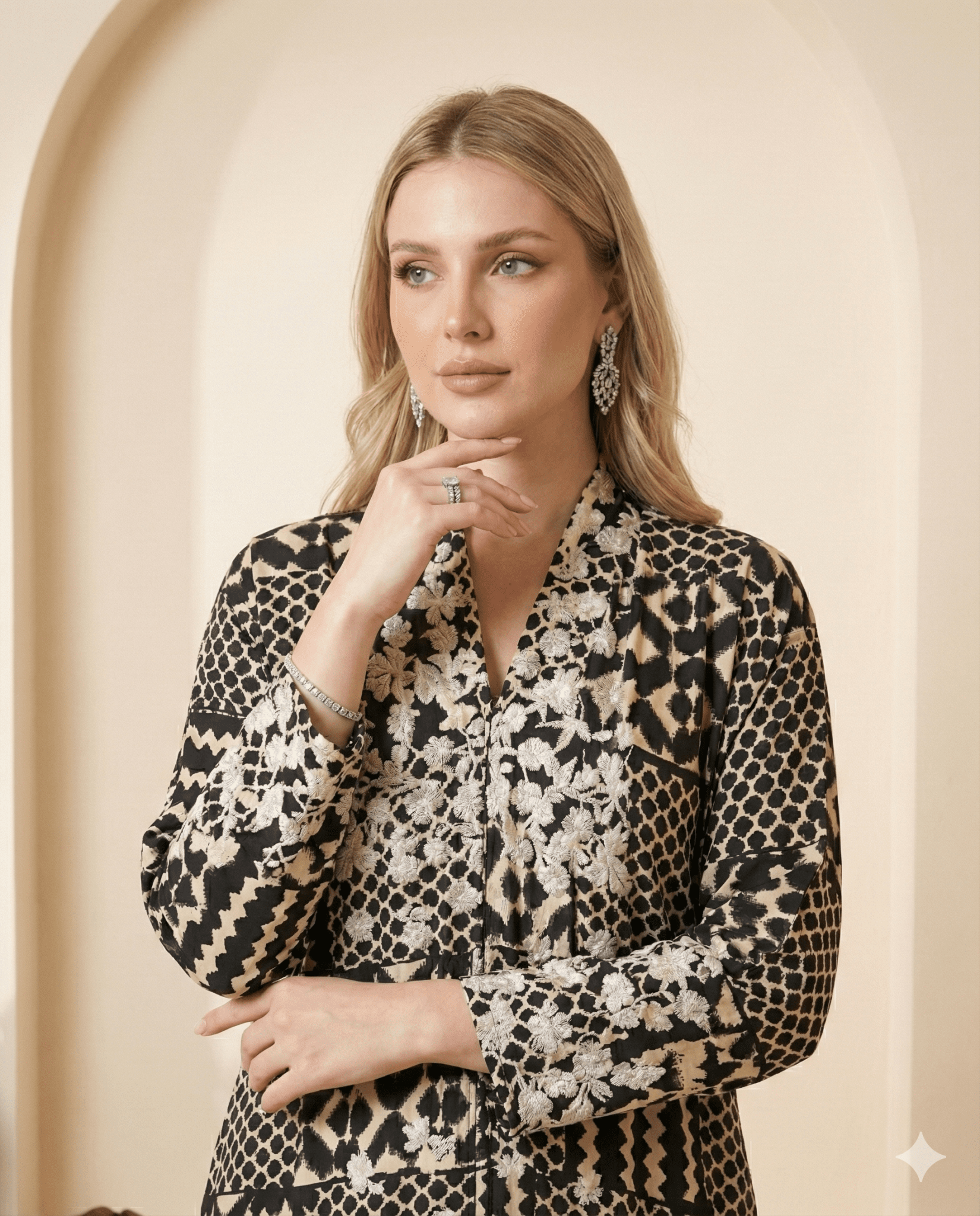 760 - SB - I32 JALABIAH - BEENAS - MIRA Y MANO