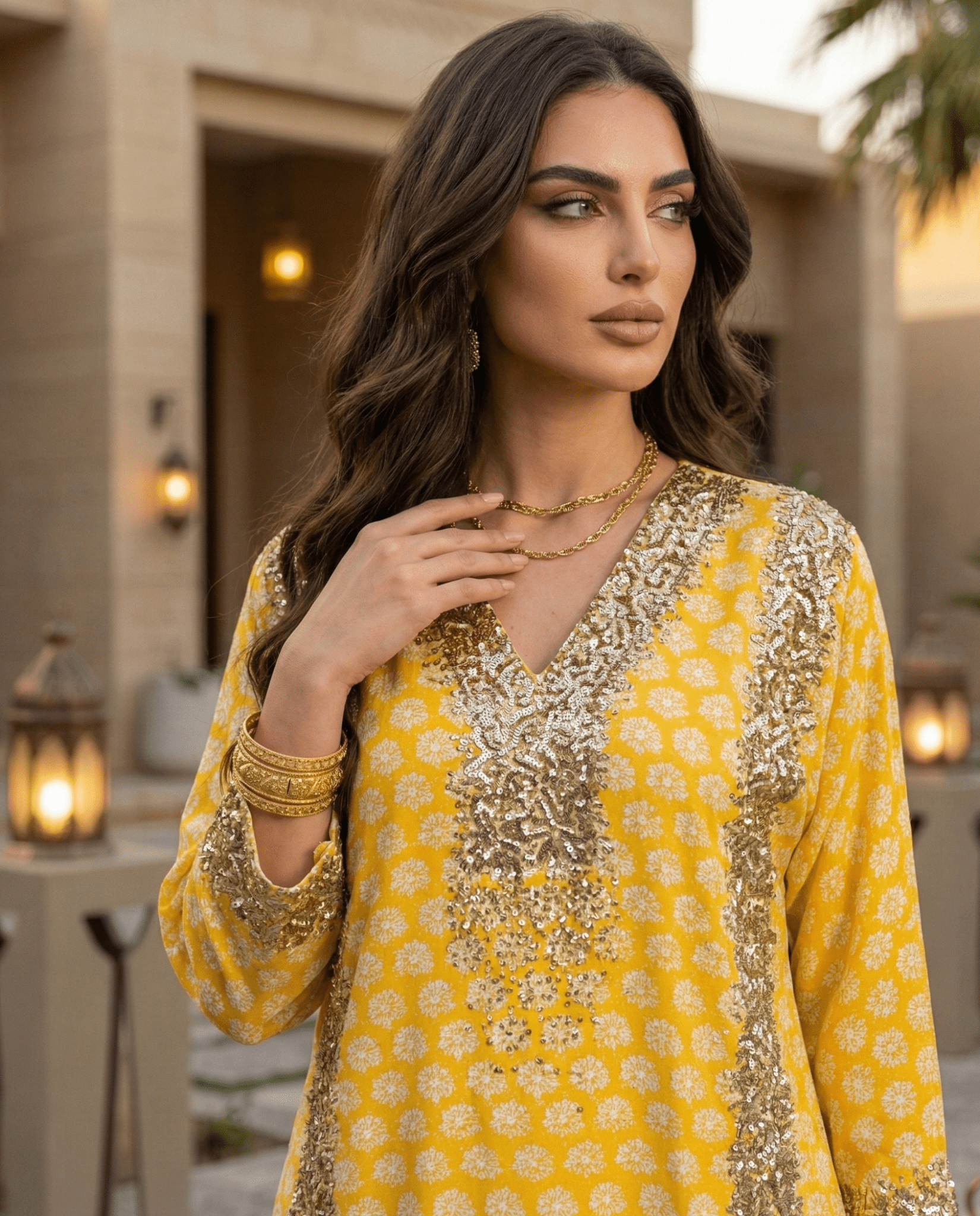 SB - I - 52 JALABIAH - BEENAS - MIRA Y MANO