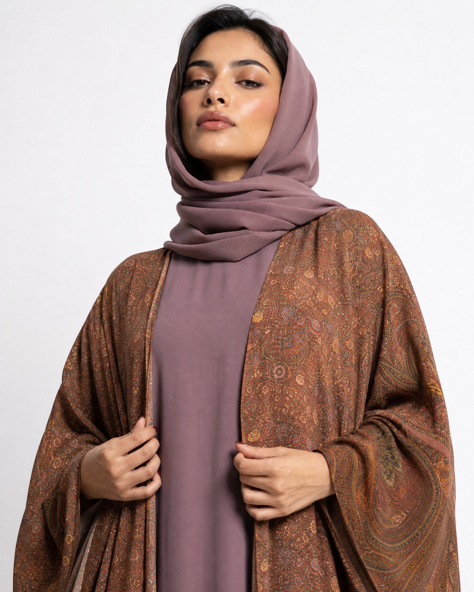 BA010BR ABAYA - BY AFRAA - MIRA Y MANO