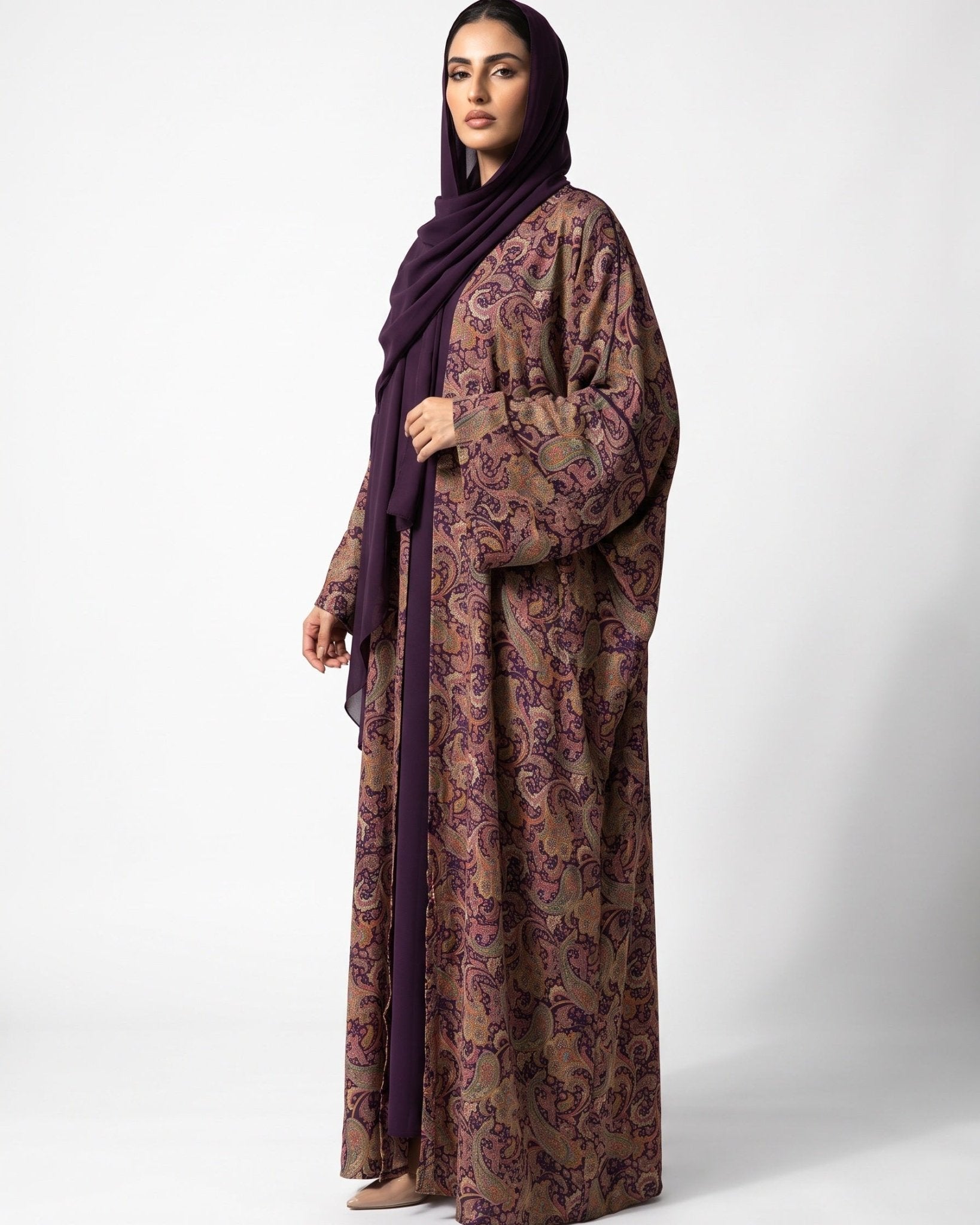 BA010J ABAYA - BY AFRAA - MIRA Y MANO
