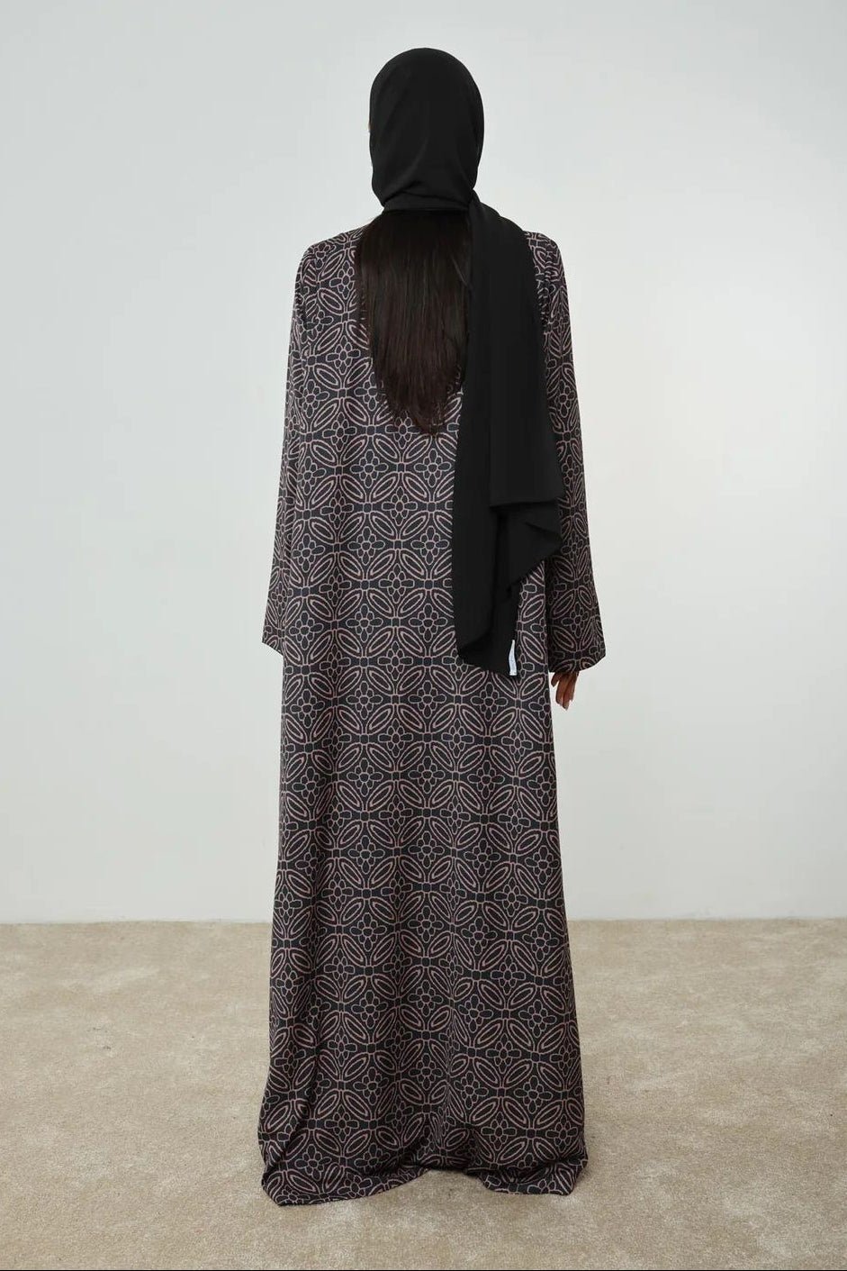 AMARA ABAYA - BY NOUF - MIRA Y MANO