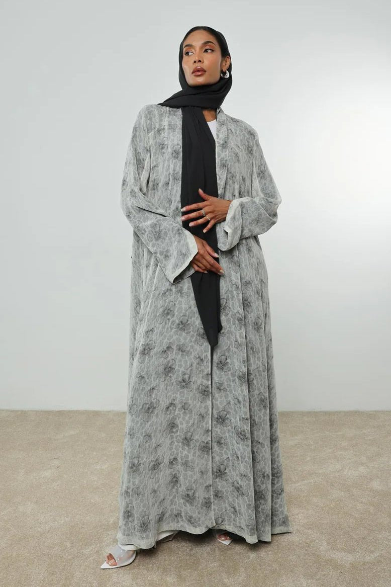AURA ABAYA - BY NOUF - MIRA Y MANO