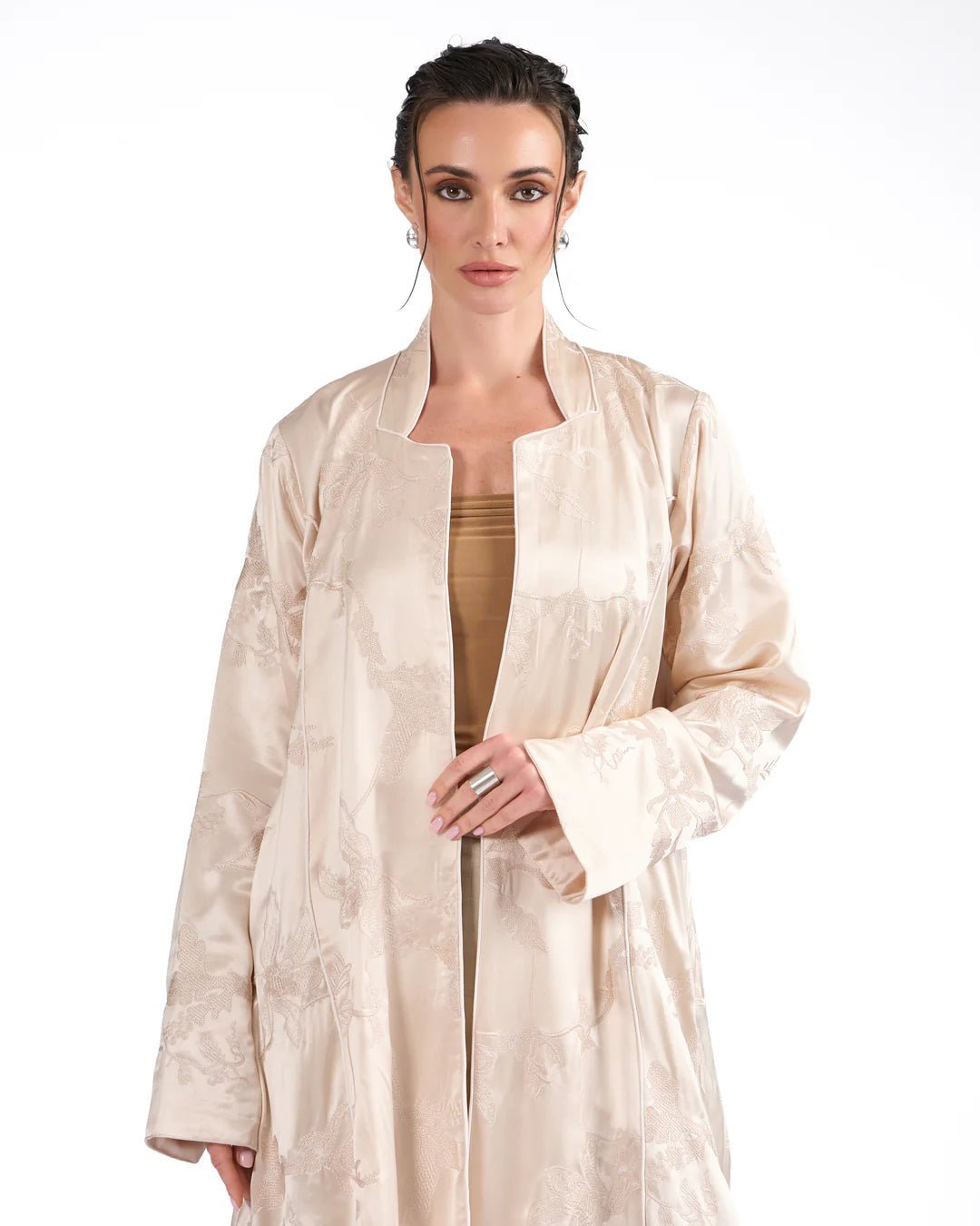 BLANCA ABAYA - BY NOUF - MIRA Y MANO