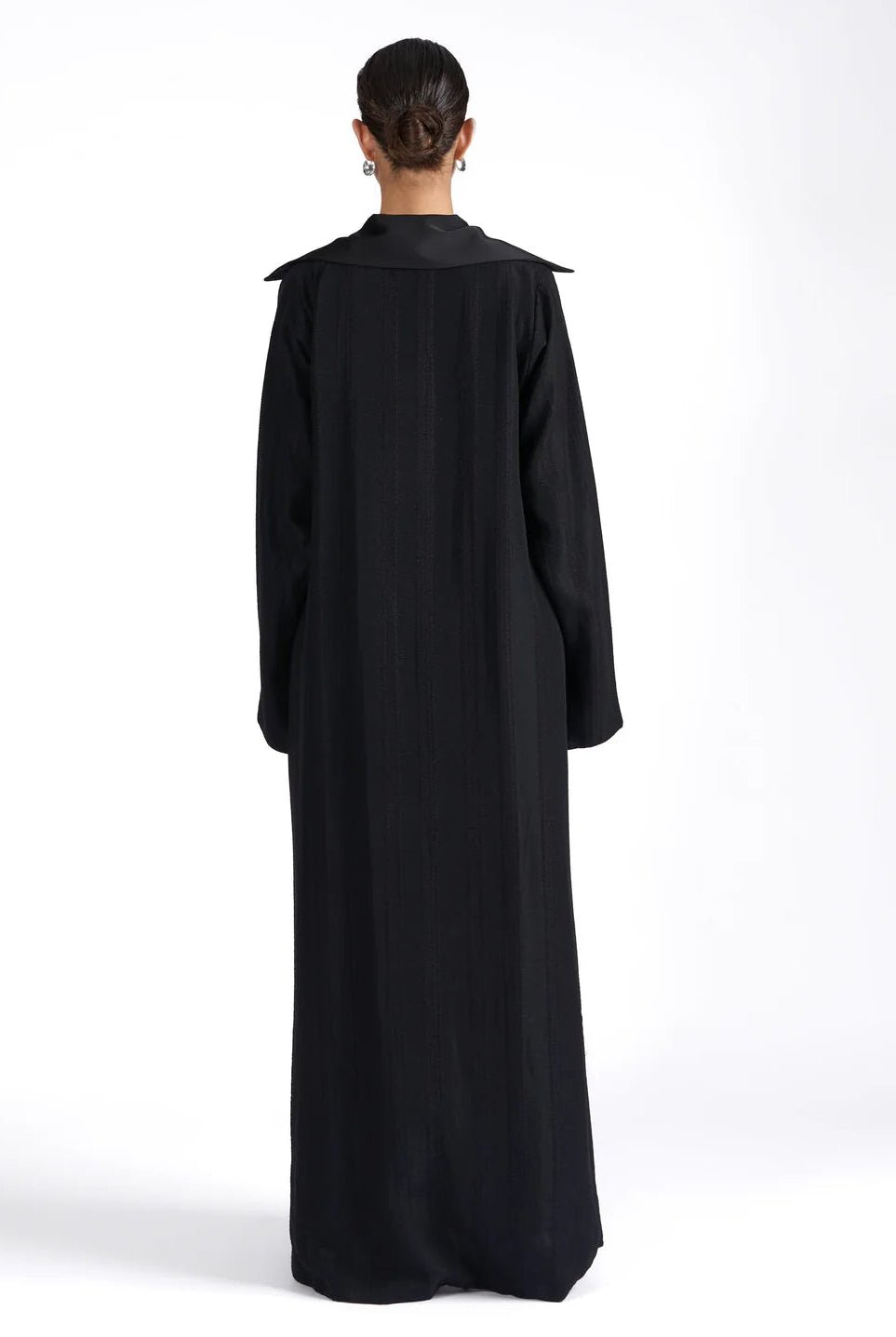 CHLOE BLACK ABAYA - BY NOUF - MIRA Y MANO
