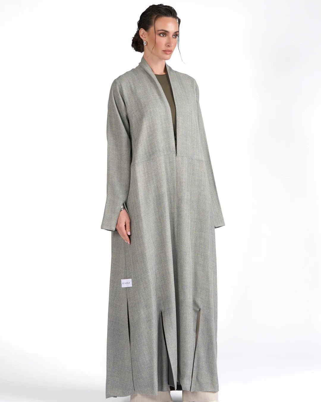 ELISE ABAYA - BY NOUF - MIRA Y MANO