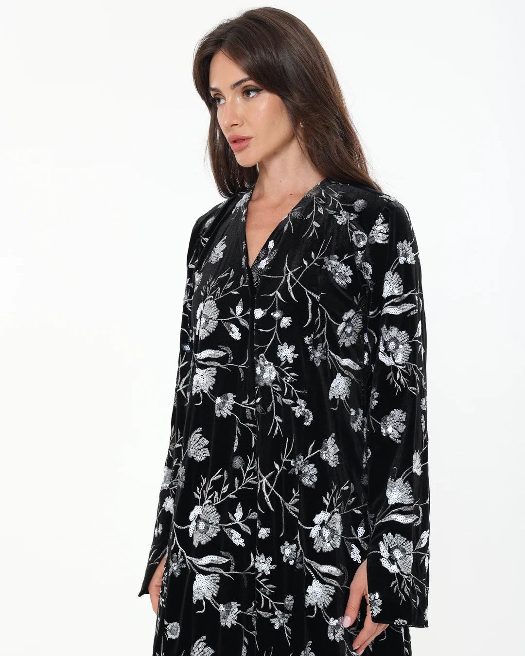 NW 2536 – Black Velvet Abaya - MIRA Y MANO