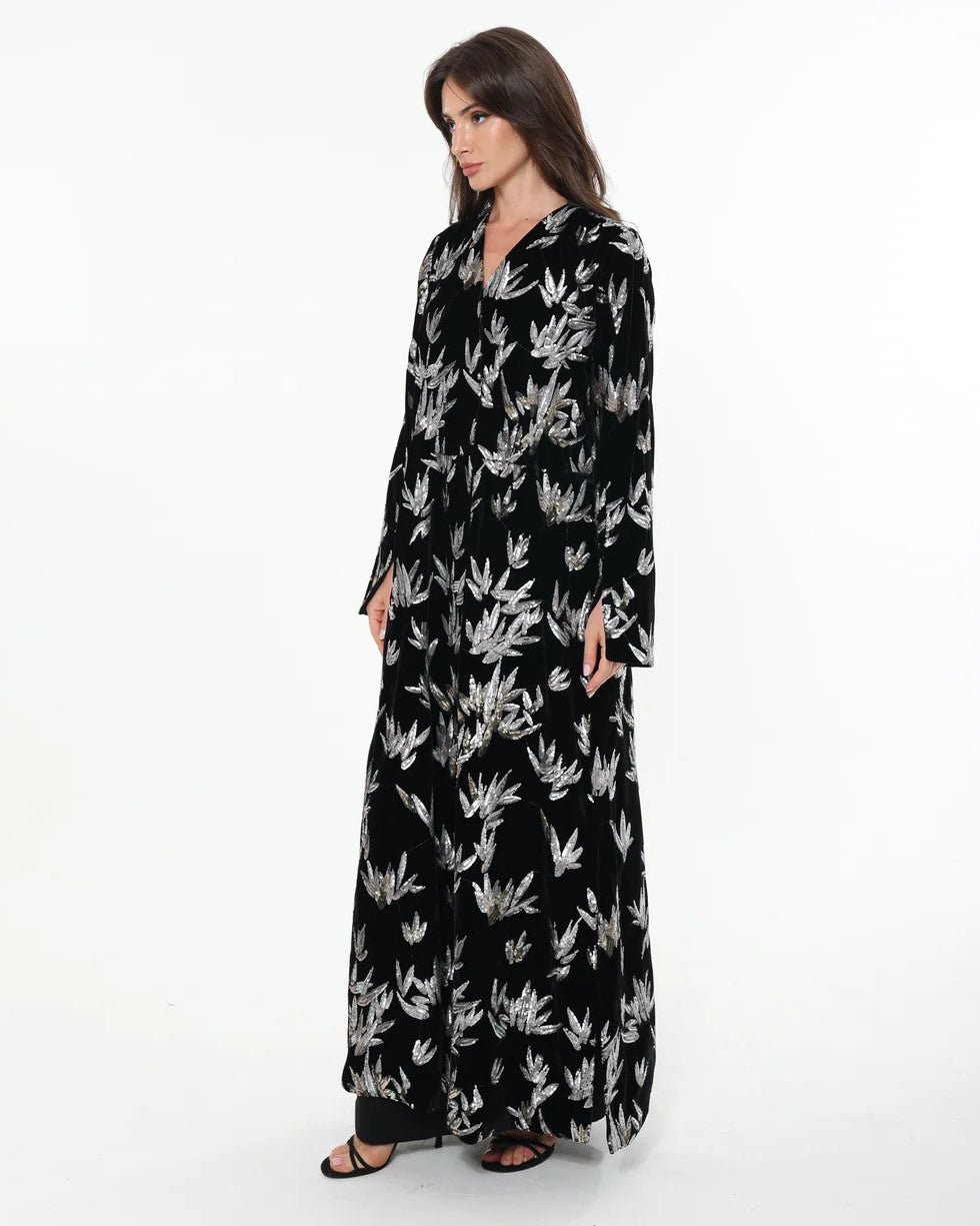 NW 2538 - Black Velvet Abaya - MIRA Y MANO