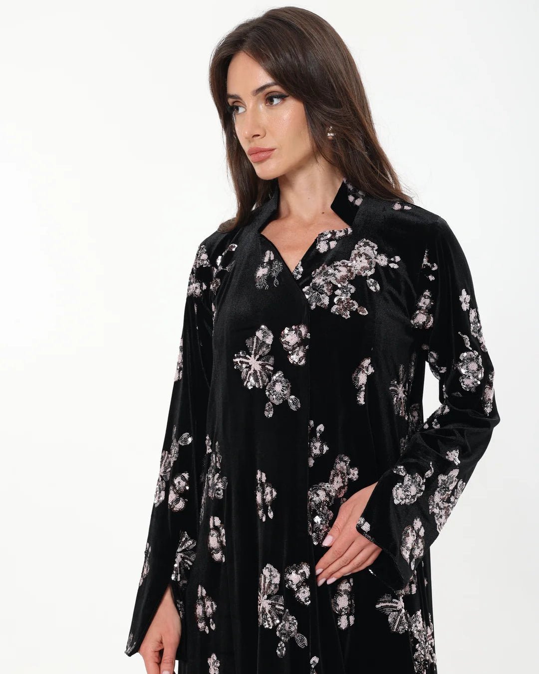NW 2540 - Black Velvet Abaya - MIRA Y MANO