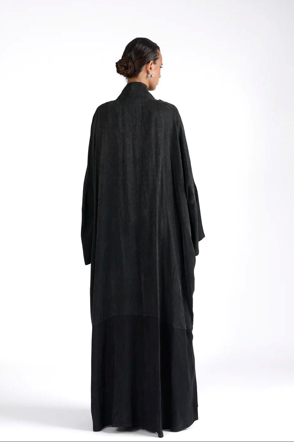 RIVA BLACK ABAYA - BY NOUF - MIRA Y MANO