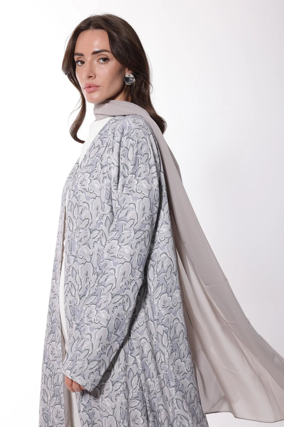RUSYA ABAYA - BY NOUF - MIRA Y MANO