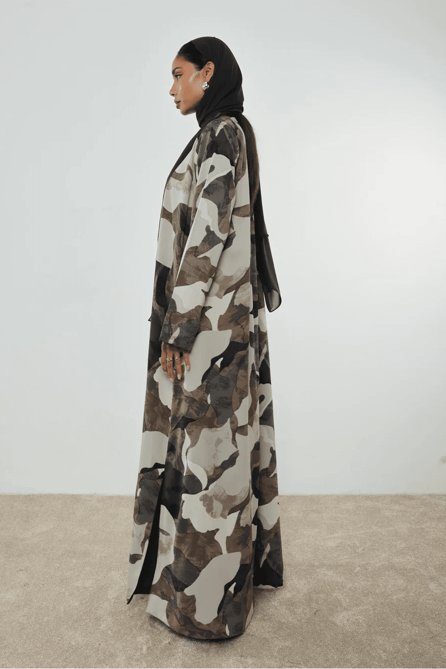 SANDSTONE ABAYA - BY NOUF - MIRA Y MANO