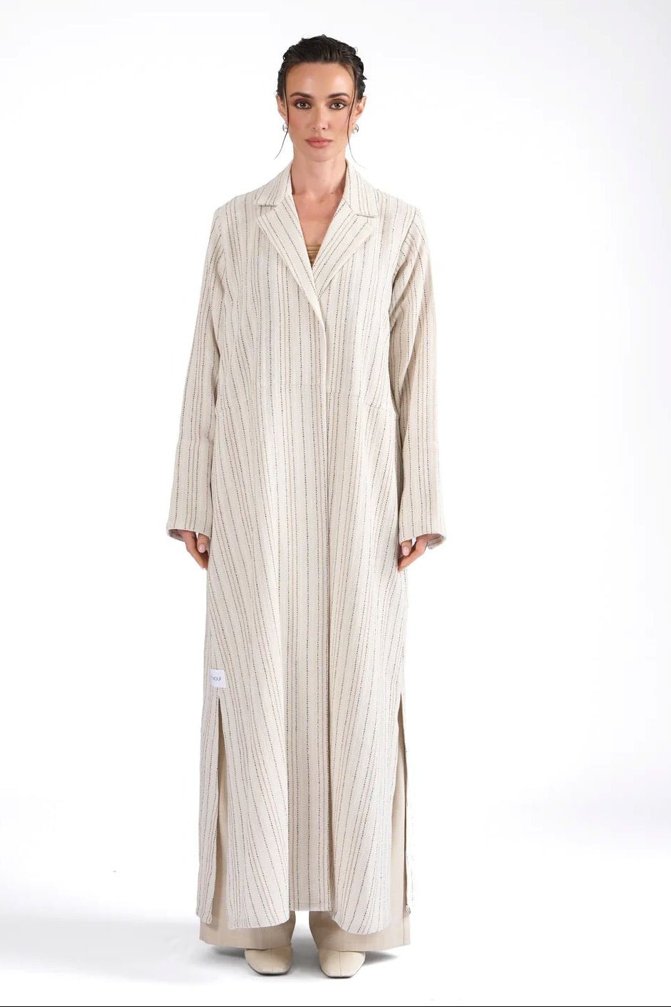 VELIA ABAYA - BY NOUF - MIRA Y MANO