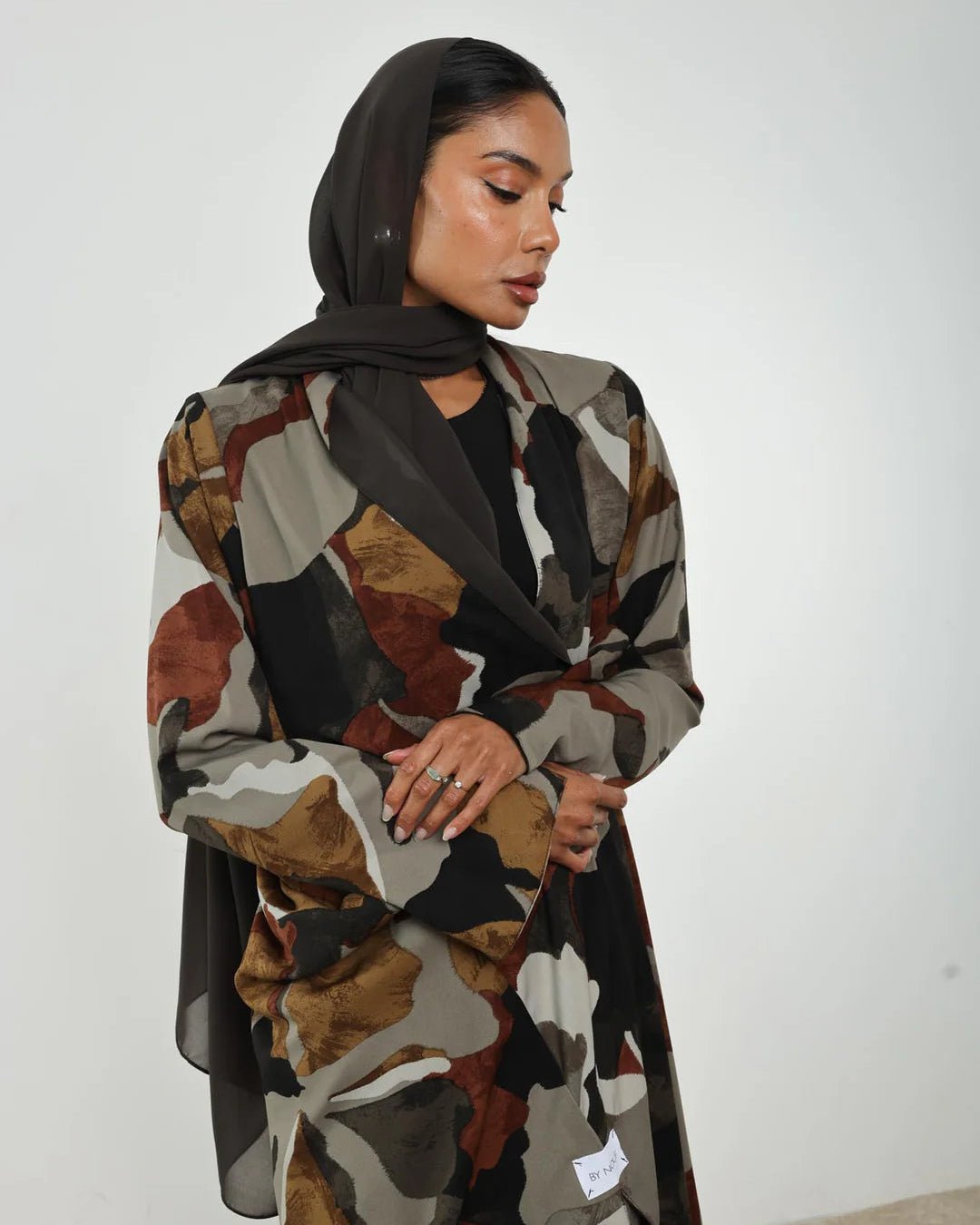 ZEPHYER ABAYA - BY NOUF - MIRA Y MANO