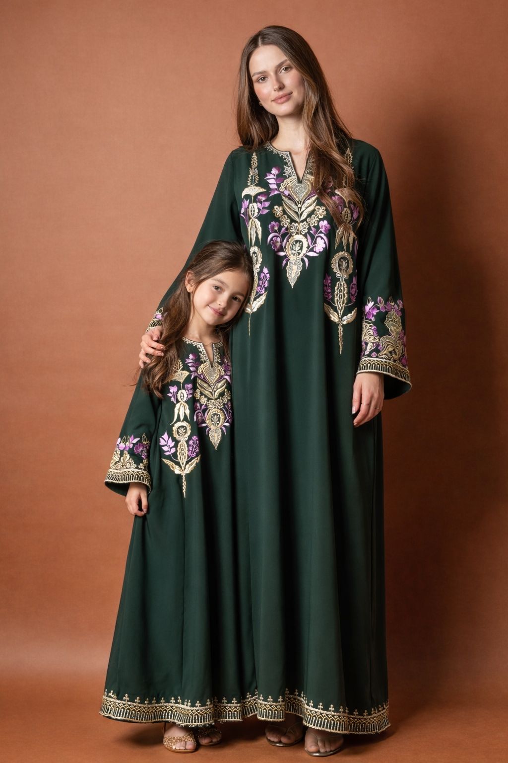 BISHARA KAFTAN - CATERPILLAR - MIRA Y MANO