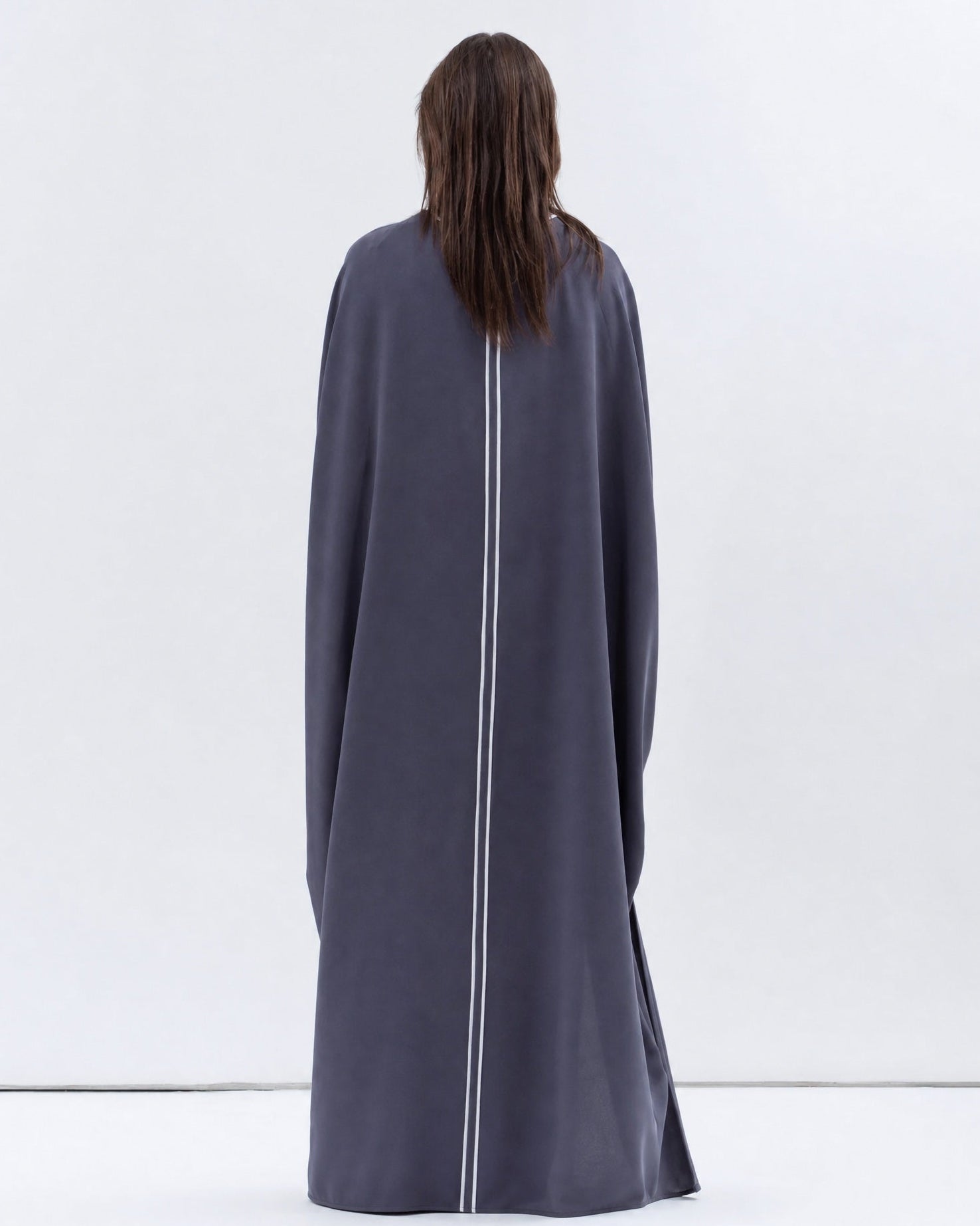 AB-BF-BGRYSH-GSD – Grey Abaya - CHIKA - MIRA Y MANO