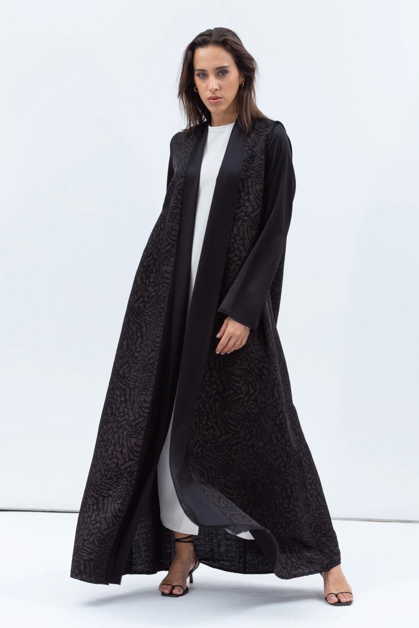 AB - BF - BLK - BGP ABAYA - CHIKA - MIRA Y MANO